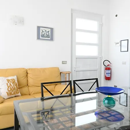 N122 - Numana, Singola Con Giardino E Vista Mare